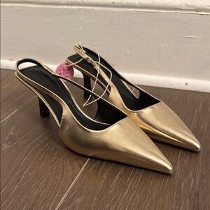 Elegant Gold Slingback Heels